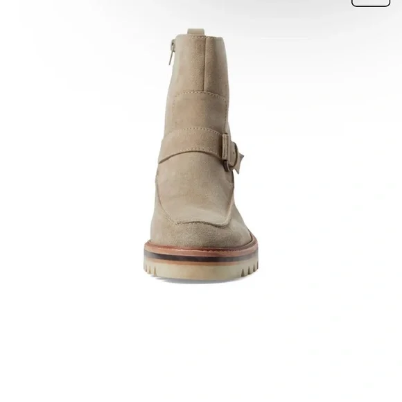 NWOT - Bernardo Sonja Leather Lug Boots - Picture 3 of 11